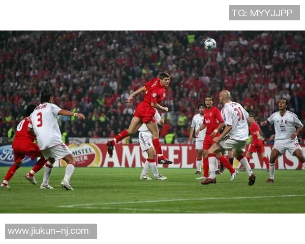 足球明星在赛场上的精彩瞬间与技艺展示的艺术画作欣赏